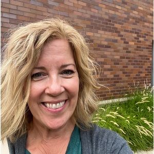 Meet your Posher, Brenda